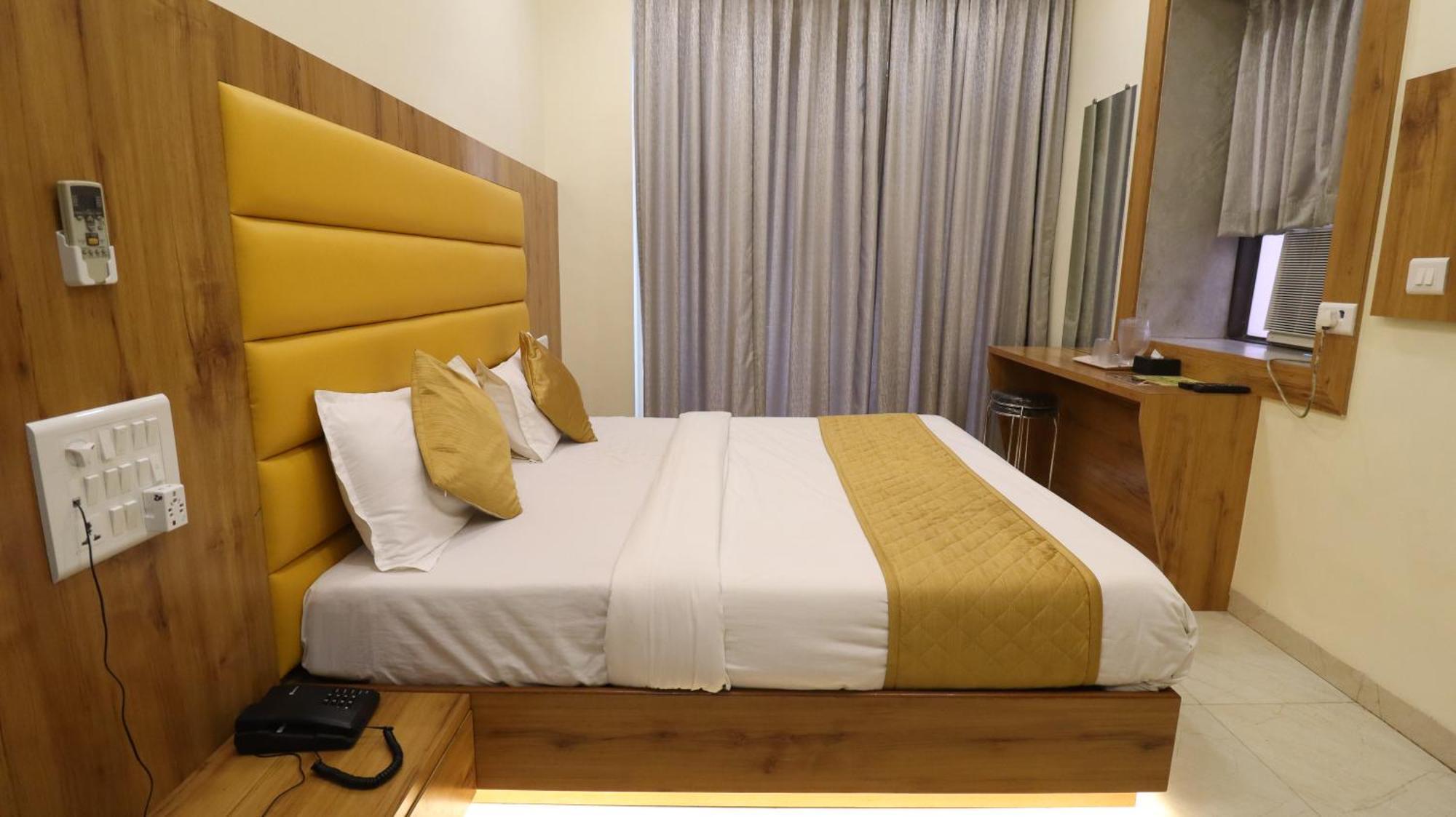 Hotel National - Grant Road Bombay Esterno foto