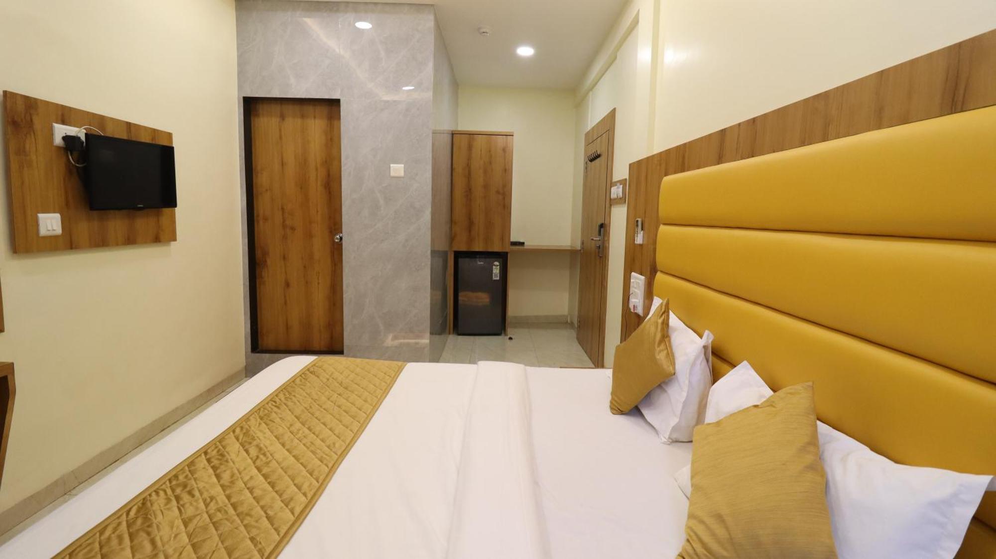 Hotel National - Grant Road Bombay Esterno foto