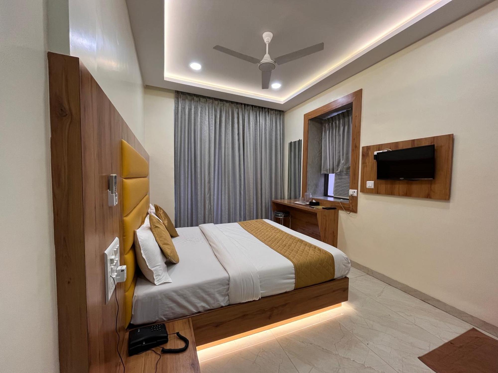 Hotel National - Grant Road Bombay Esterno foto